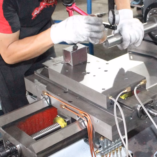 High Precision Horizontal Metal Turning Flat-Bed CNC Lathe Machine (DL-CNC500)